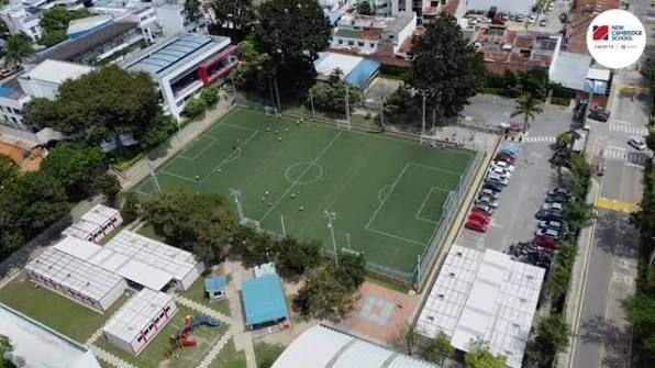 Vista aérea de la cancha del colegio
